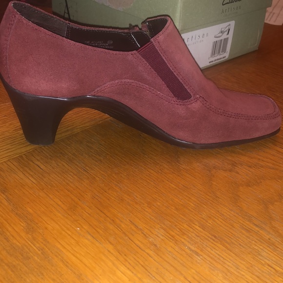 Women’s Aerosole Heels - Picture 2 of 3